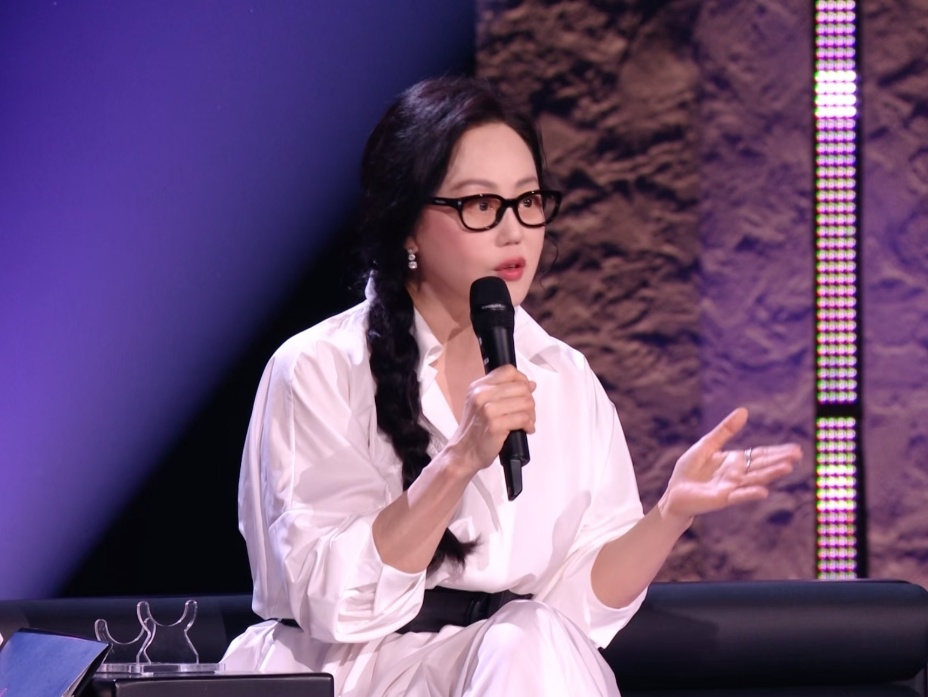 章小蕙的嗓子被唐艺昕毒哑了 章小蕙今天嗓子怎么了，昨天明明还好好的，“宝娟，我的