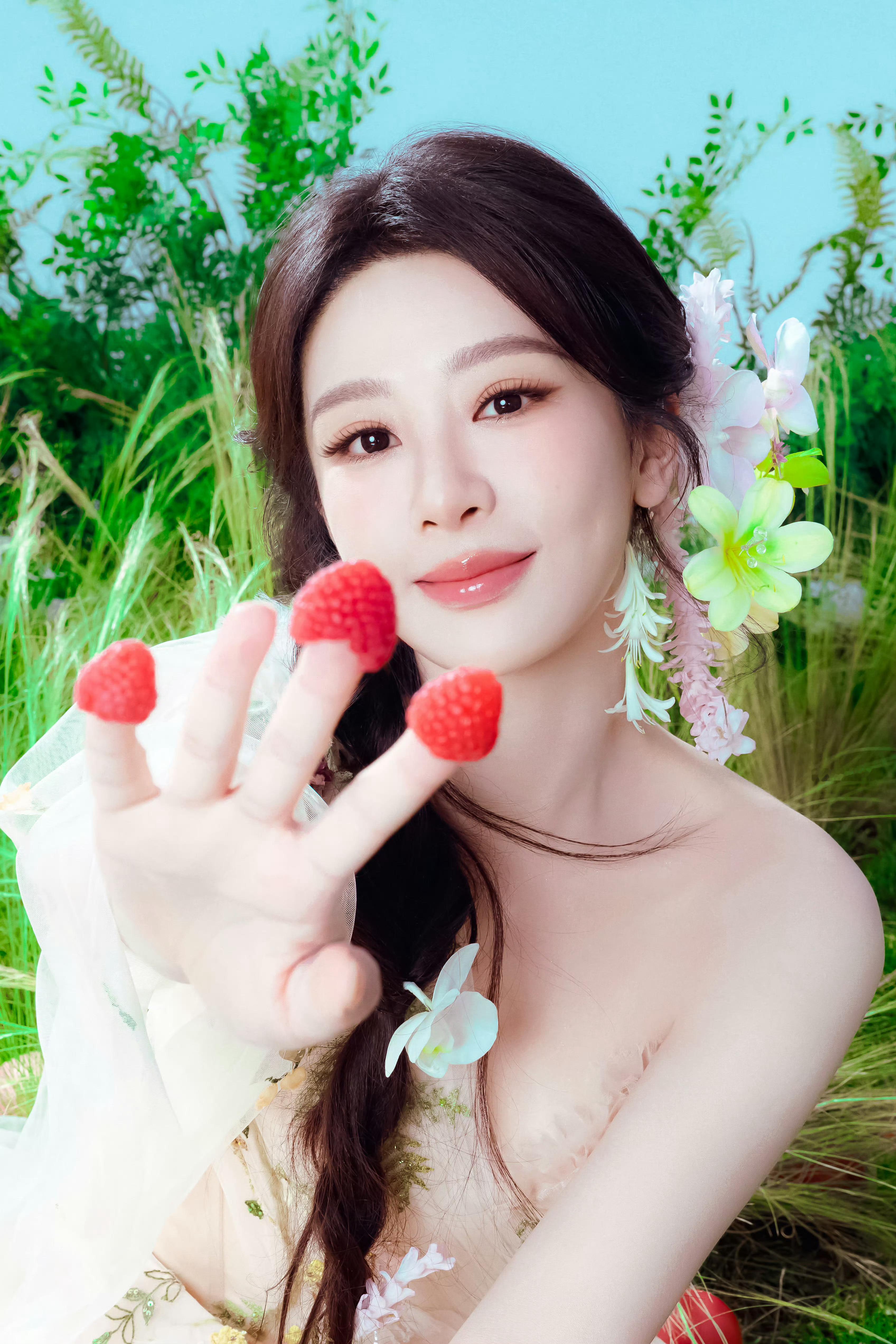 杨紫 yz杨紫家业yz杨紫李祯“玫瑰之所以是玫瑰，是风与光的眷顾，更是视线与灯光