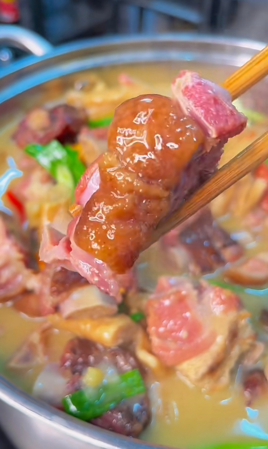 晒出我的年度兴趣/好好吃饭的一年 奉节腊味配脐橙 好好吃饭的学问里藏着夔门烟火奉