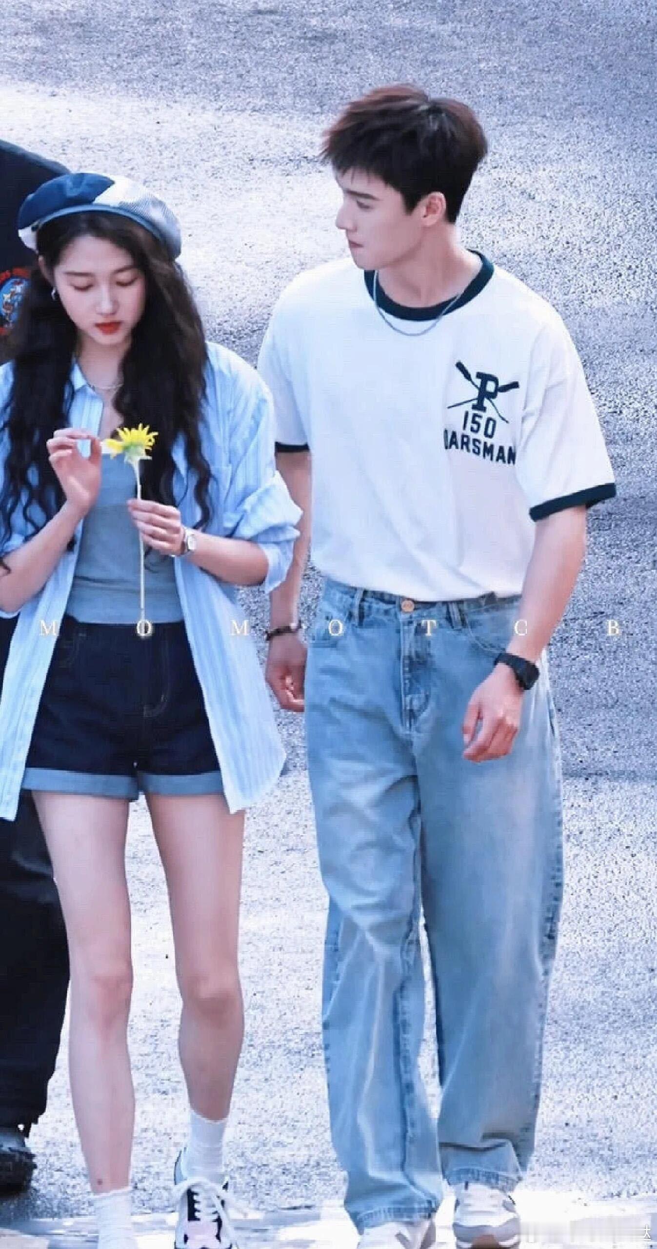 关晓彤首部晋江现偶女主关晓彤电视剧耀眼《耀眼》晴也反差人设太绝，关晓彤拿捏落魄千