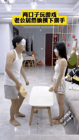 不分手离婚都对不起自己了！
这老公对老婆是有仇有恨吗？
这么狠？居然用这么大力打