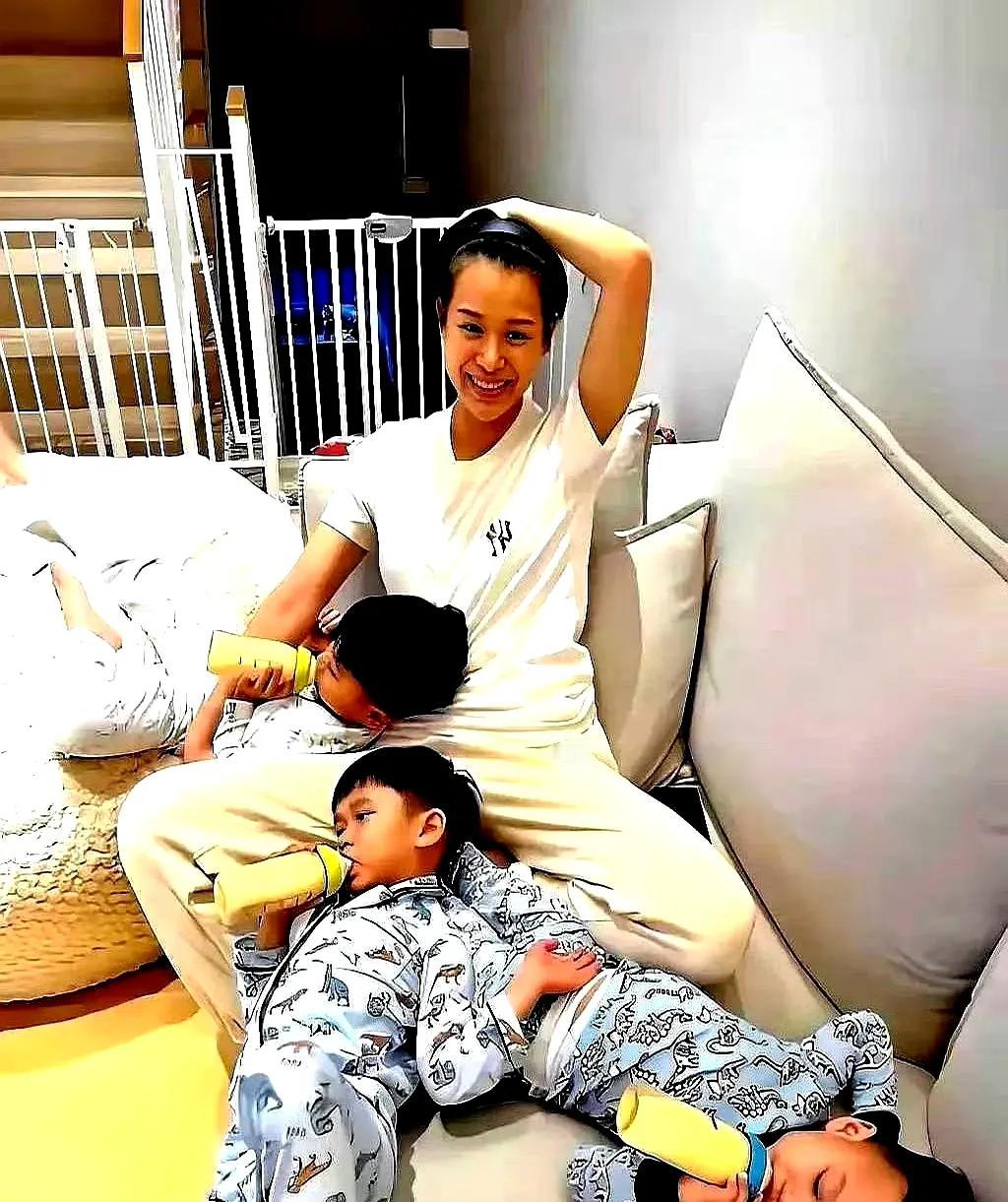 爱与遗憾：黄宗泽胡杏儿的八年情事
 
娱乐圈里，黄宗泽与胡杏儿的八年爱恋，是一段