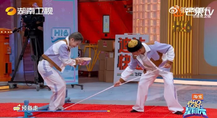 太喜欢杨迪的真实感了！犁地时不矫情不抱怨，认真跟着学习操作，还能随时抛梗活跃气氛