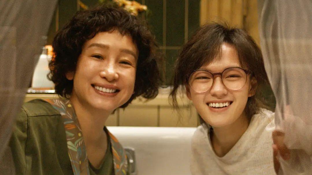 4月3号的这部新电影你会看吗？它的点映竟让年轻人坐不住了。

秦海璐和文淇领衔主