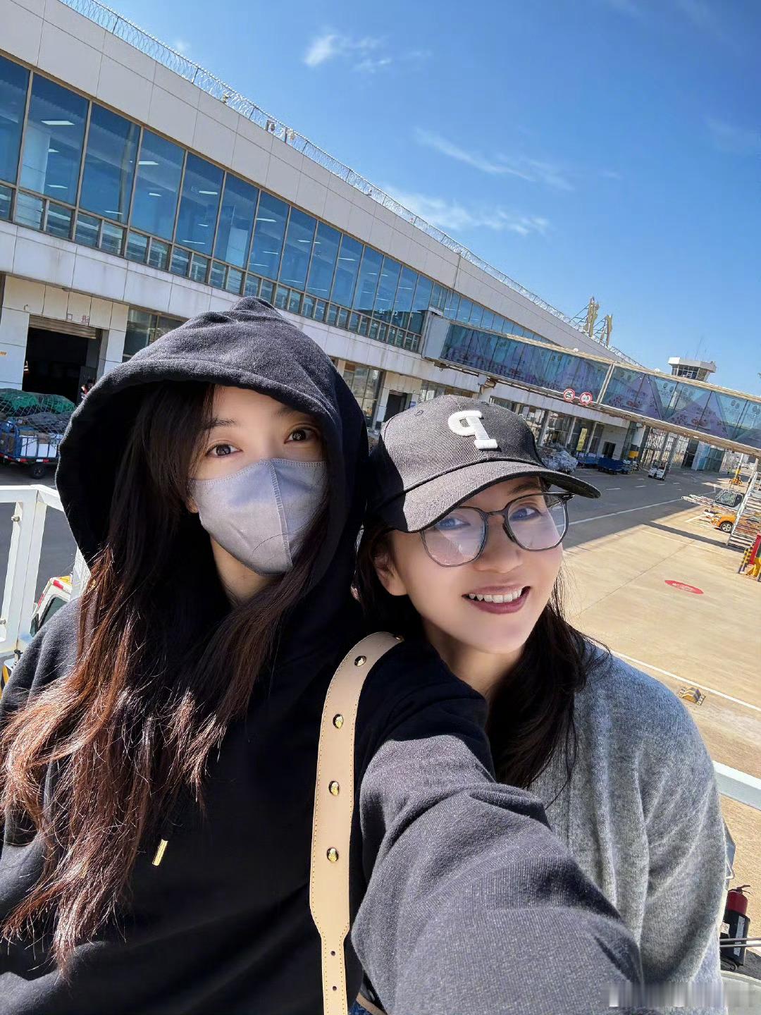 宋茜[超话]宋茜两个女人的旅行日记宋茜晒和陈好的旅行碎片 两个人都好美！！友谊长