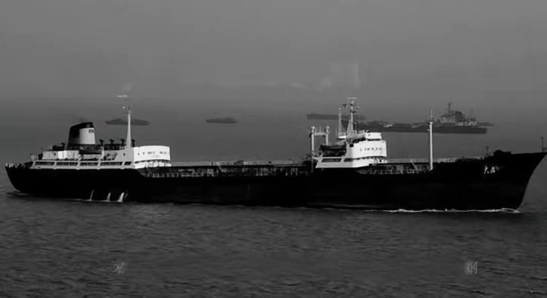 美感慨中方不惧石油封锁，海上漂浮了1.6亿桶，都在排队等待赴华！

这事儿听着就