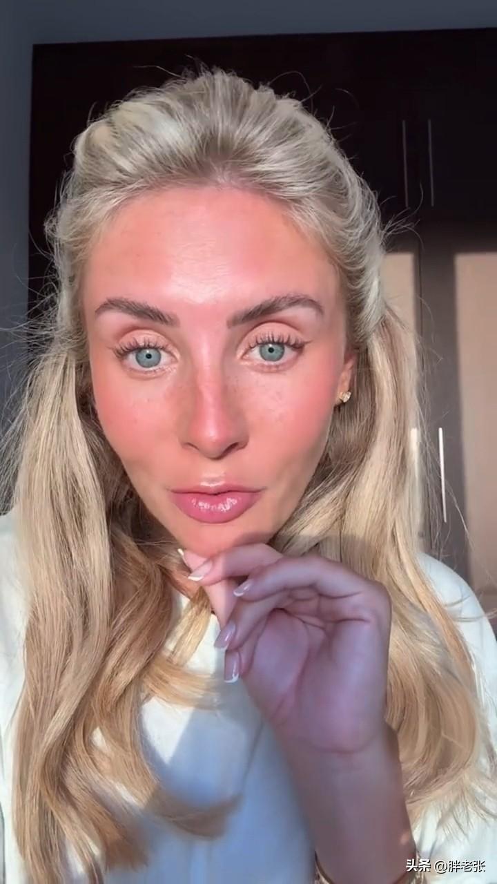 千人斩女网红太嚣张了，公然在旅游胜地举办成人派对！

英国千人斩网红蒂娅·比林格