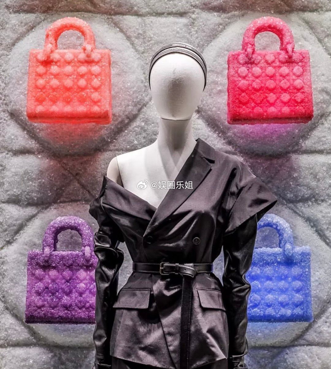 DIOR艺术结晶｜经典手袋蜕变为矿物雕塑DIOR再度携手比利时艺术家Isaac 