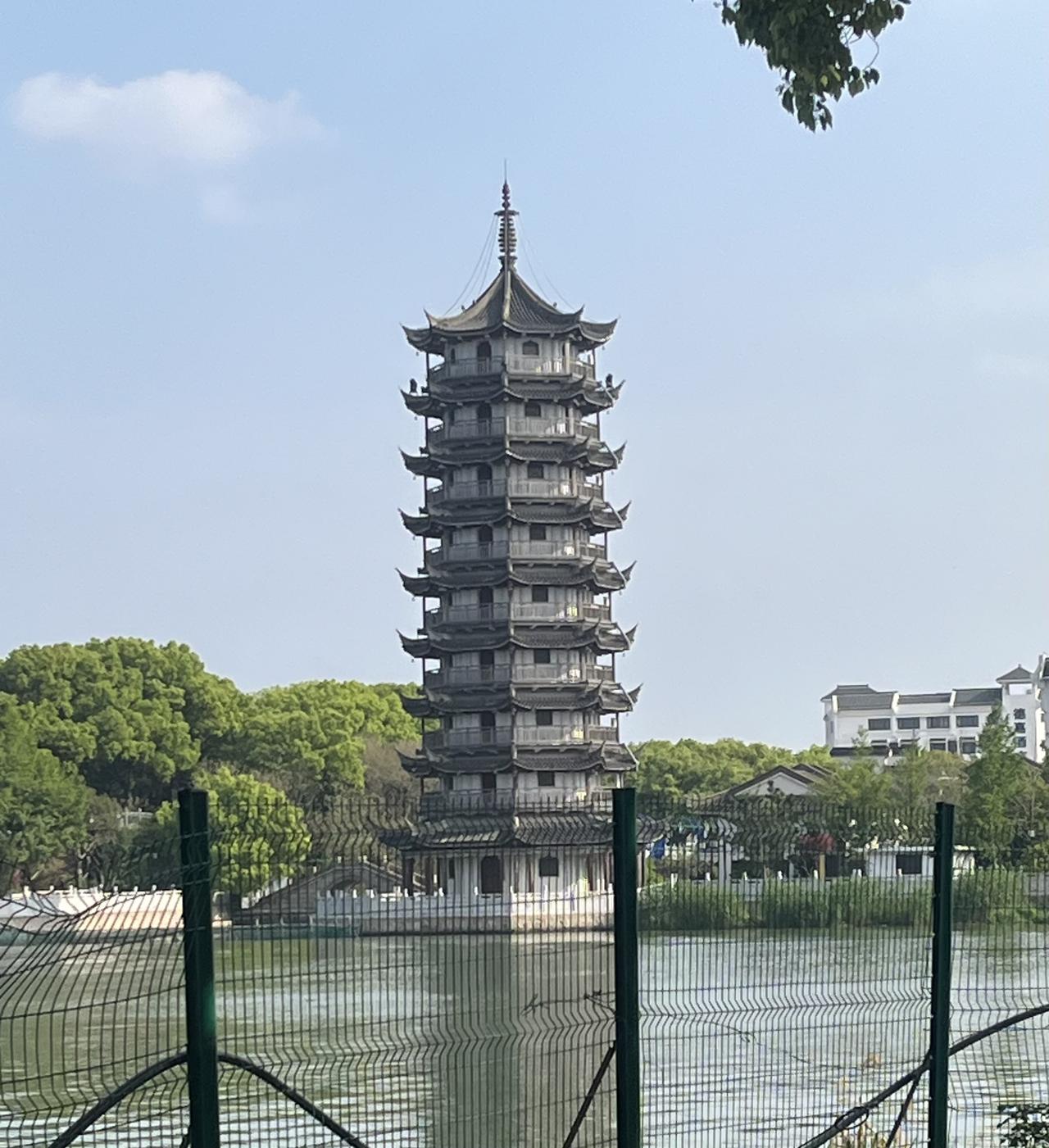 白蚬湖，是苏州市域东南部的重要湖泊，也是《江苏省湖泊保护名录》中的保护湖泊。湖泊
