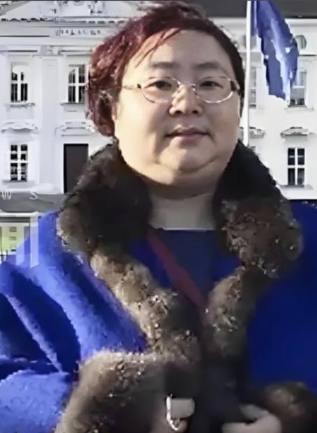 史上最强女骗子！8年前她带着430亿出逃英国，落网时账上有480亿！

2025