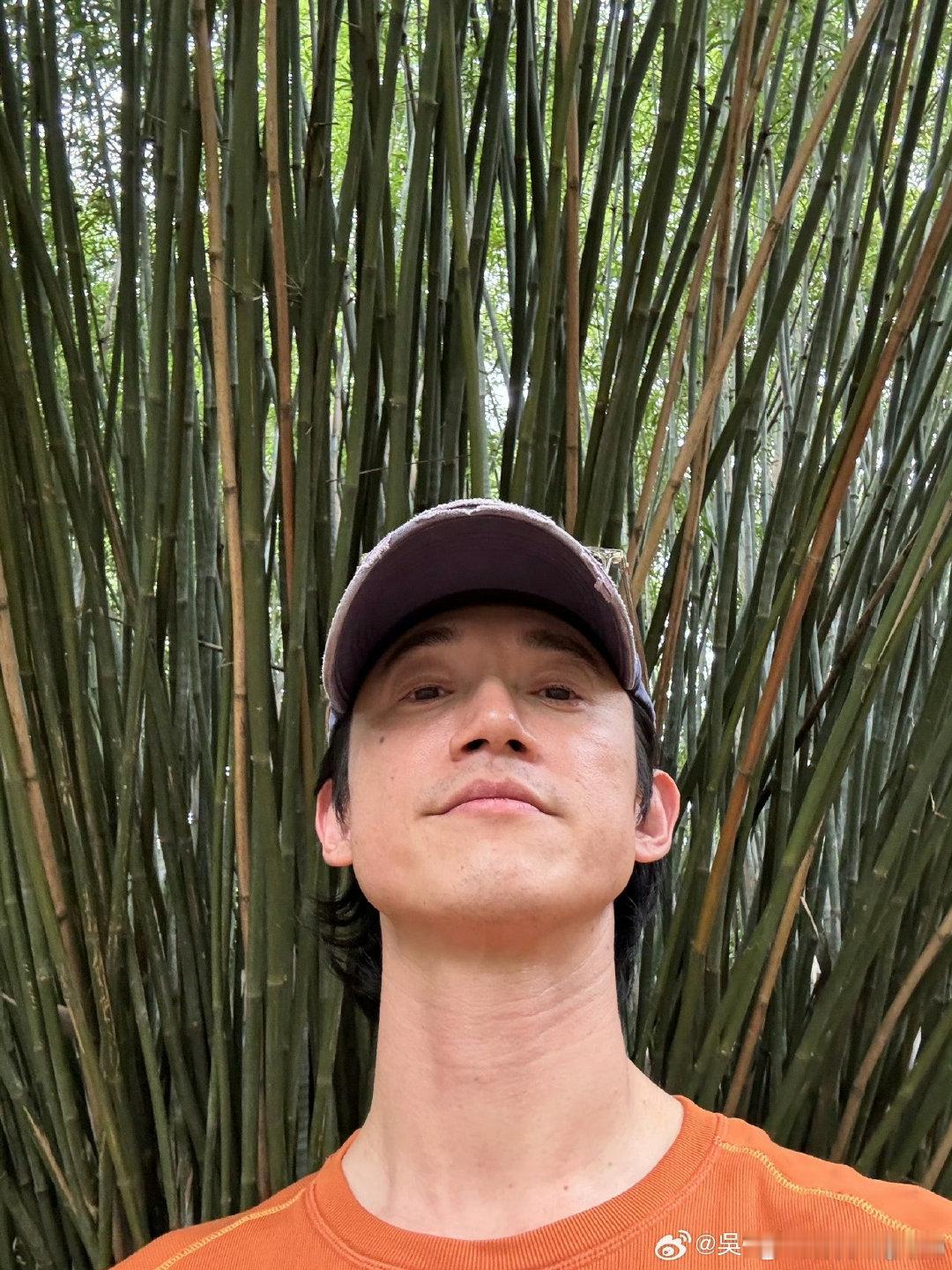 吴慷仁回祖籍休宁吴慷仁祖籍在安徽休宁谁被吴慷仁的寻根片段打动。祖籍安徽休宁，过往