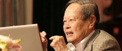 2019年杨振宁曾顶着骂名，极力反对花2000亿建大型粒子对撞机，中科院院士王贻