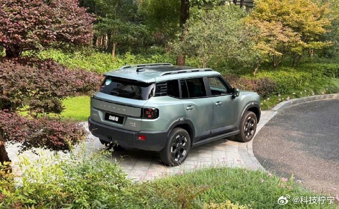 捷途自由者，不仅颜值爆表，更以科技魅力征服女性驾驶者的心。它让帅气倍增，魅力四射