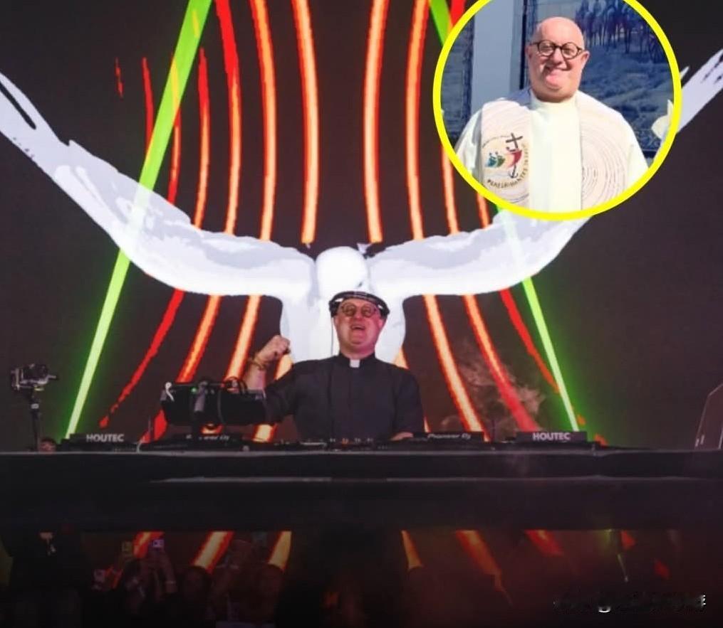 吉列尔梅·佩伊肖托神父（Father Guilherme Peixoto）因以D