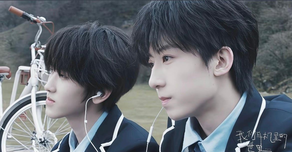 💙奇文 四代唯一断层美帝 💗奇文 琴鼓相逢 永相随 
 
“岁岁朝朝，目光永