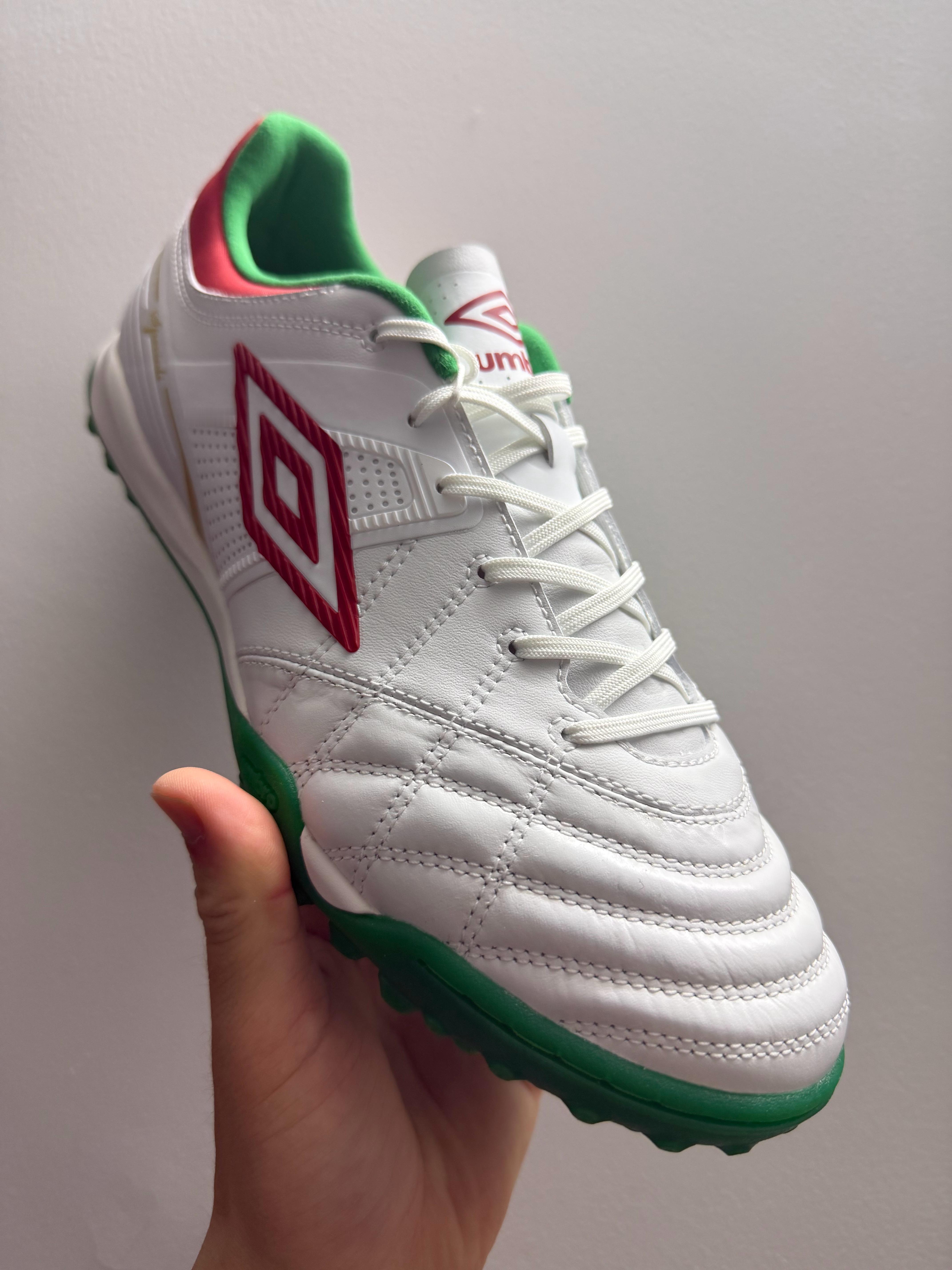 开箱umbro Speciali CN.1Premier TF足球鞋茵宝鹿晗茵宝