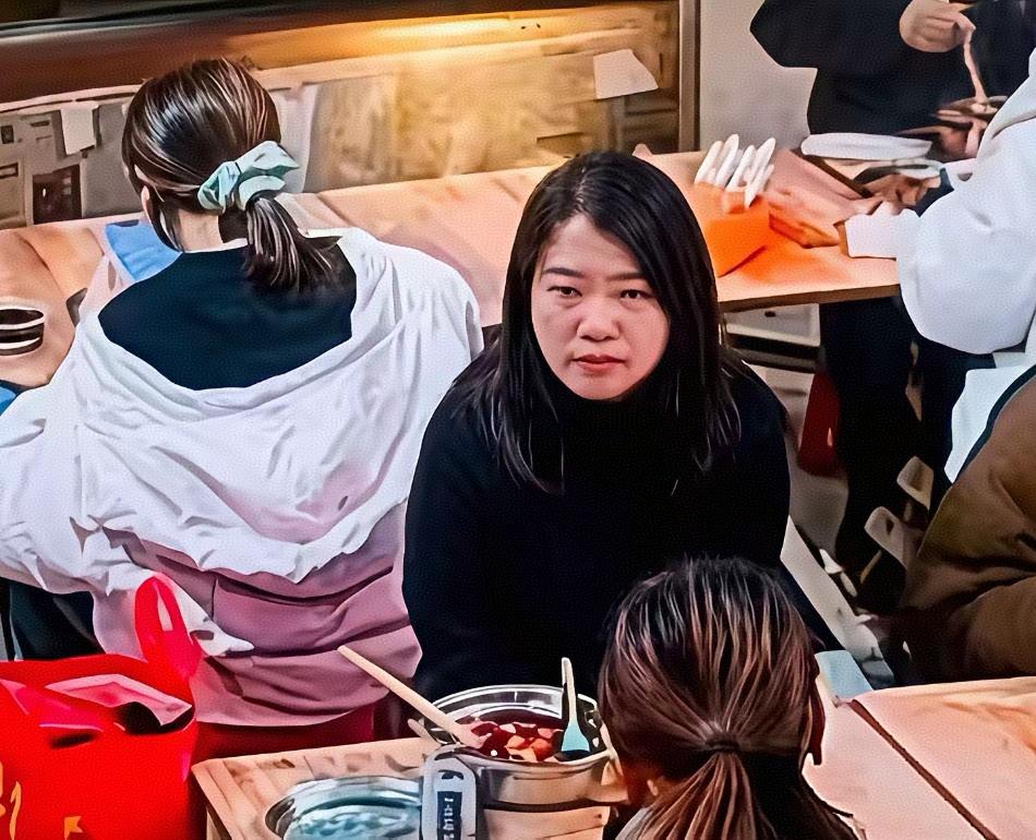 还是上了无知的当，现在监控无处不在，为了一点鸡毛蒜皮的小事，竟然有如此出格的行为