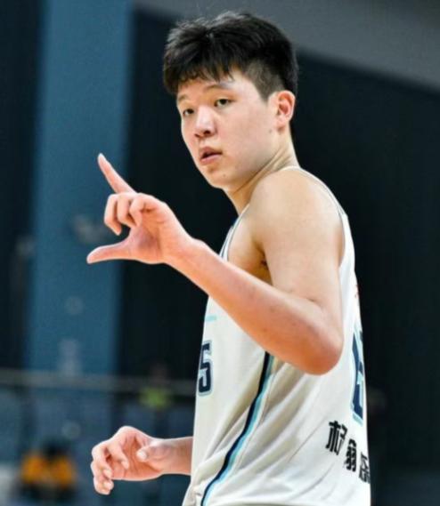 对于杨瀚森，NBA官员和中国篮协终于出手了！

杨瀚森这个赛季刚刚登陆NBA，原