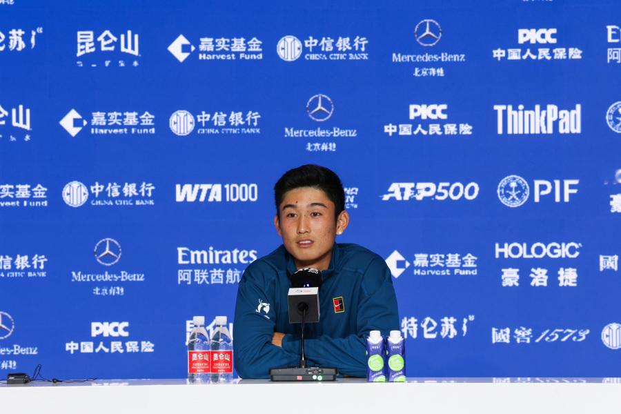 商竣程：“以后比赛我都不会想到放弃的事情，哪怕坚持不了也要把比赛打完。”商竣程今