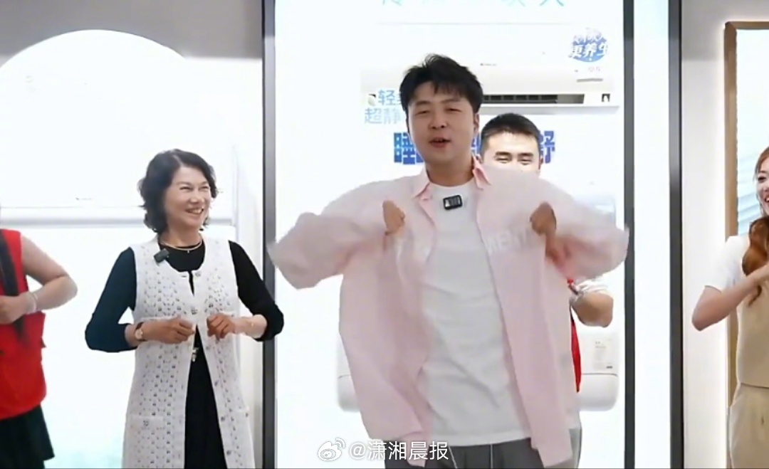 【#杜海涛带着董明珠跳广场舞#，网友：#董明珠的广场舞有股总裁味#】#杜海涛催董