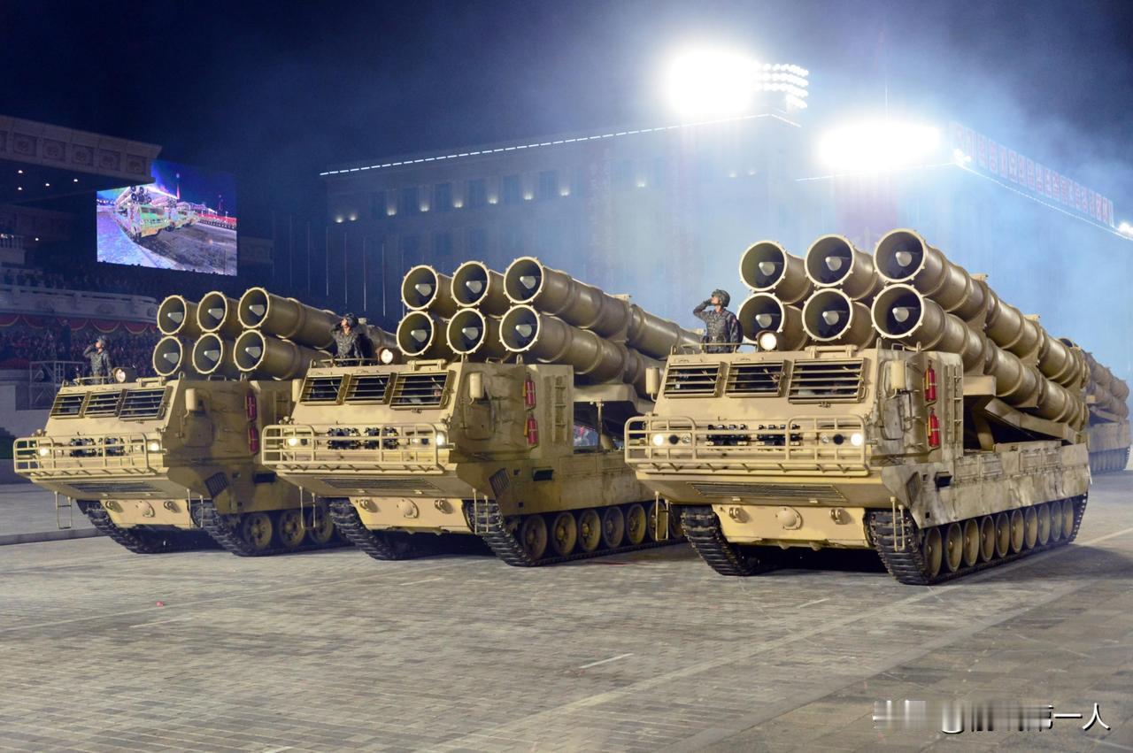 这个时间点，太耐人寻味了！美伊打得正酣，金正恩偏偏在这个节骨眼带女儿去看导弹试射