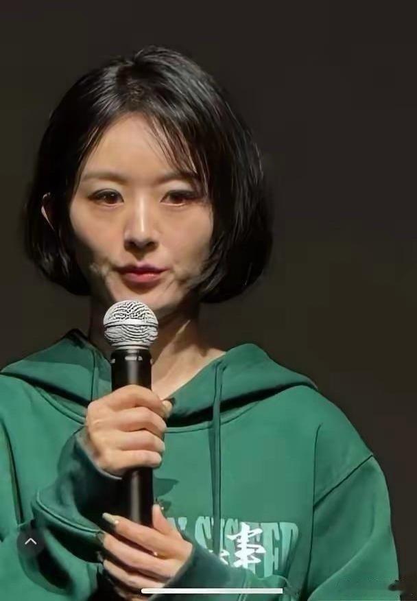 赵丽颖37岁了，生图虽不如精修美，但皮肤状态真实。她现在追求的是职业发展的更高境
