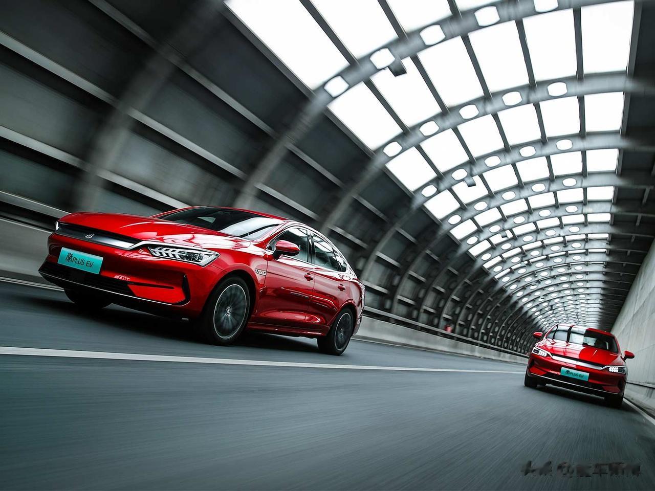  在6月紧凑型轿车批发销量排行榜当中，有6款车型的销量超过了两万辆大关；其中。超