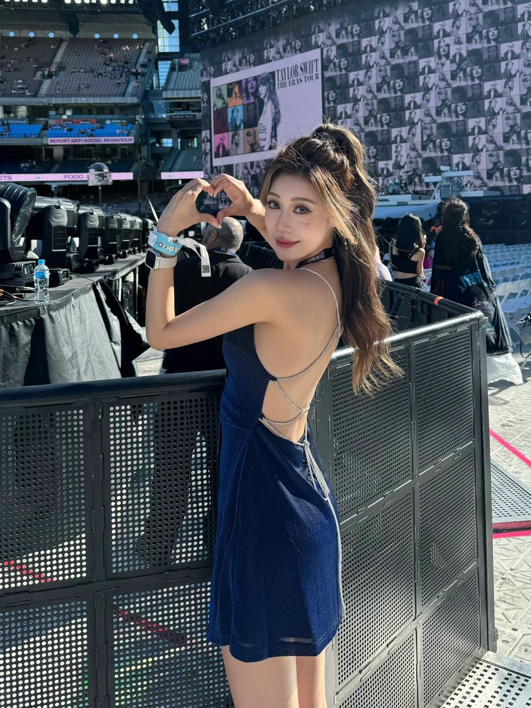 🇦🇺昨天是在Taylor怀里听的歌🥹💜