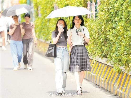 【#今年将迎近十年“最短三伏”# 广东人最爱“养生局”天灸有新配方】7月7日是小