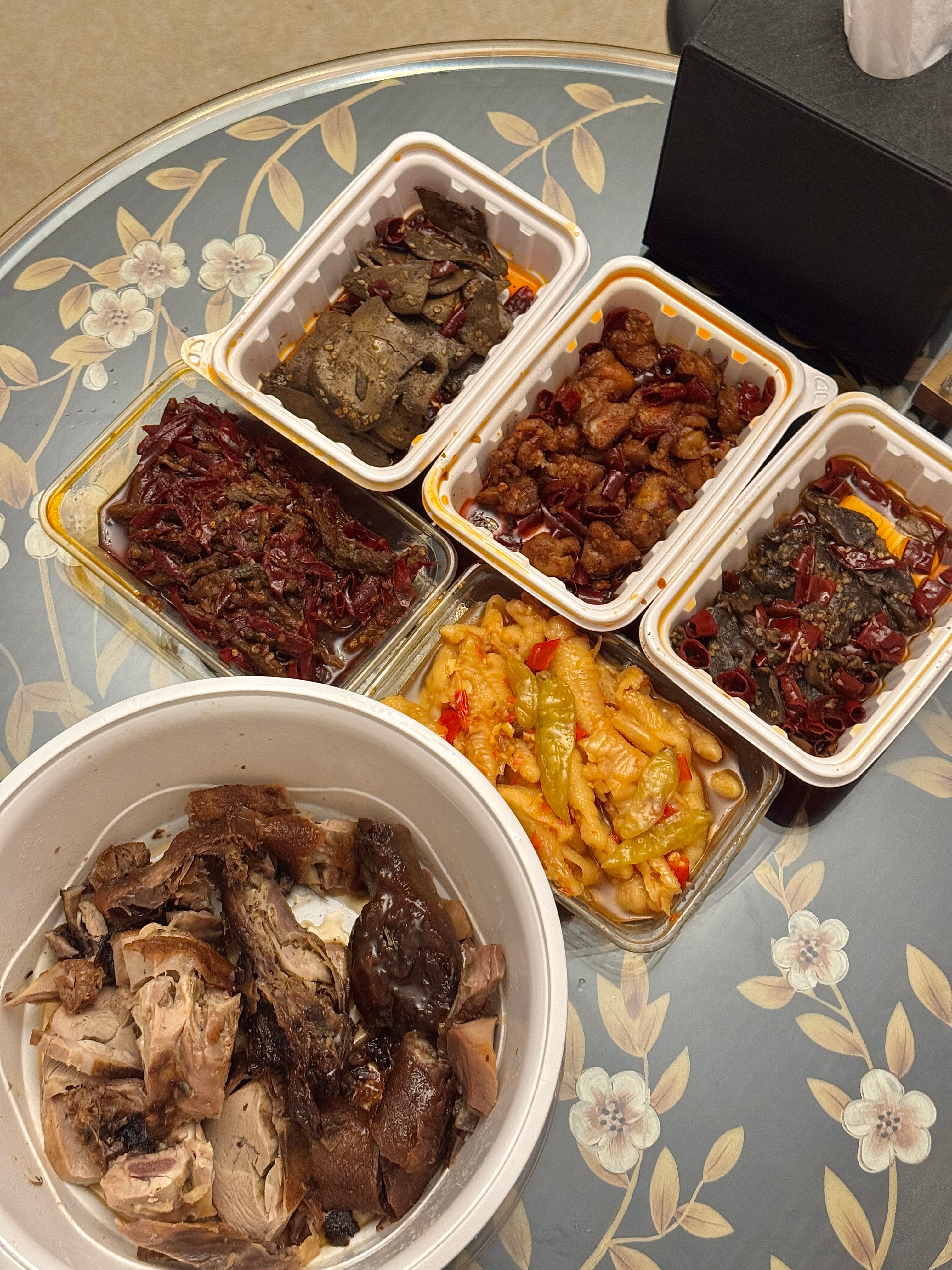 学习的时候吃的也不赖！！每顿饭都狂吃！！ 