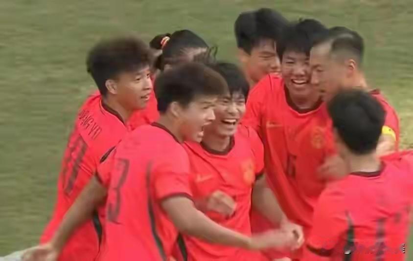 佳一真该好好学学安东尼奥！
同样是带队伍打国际大赛，成年国足0-5惨败；亚运国足