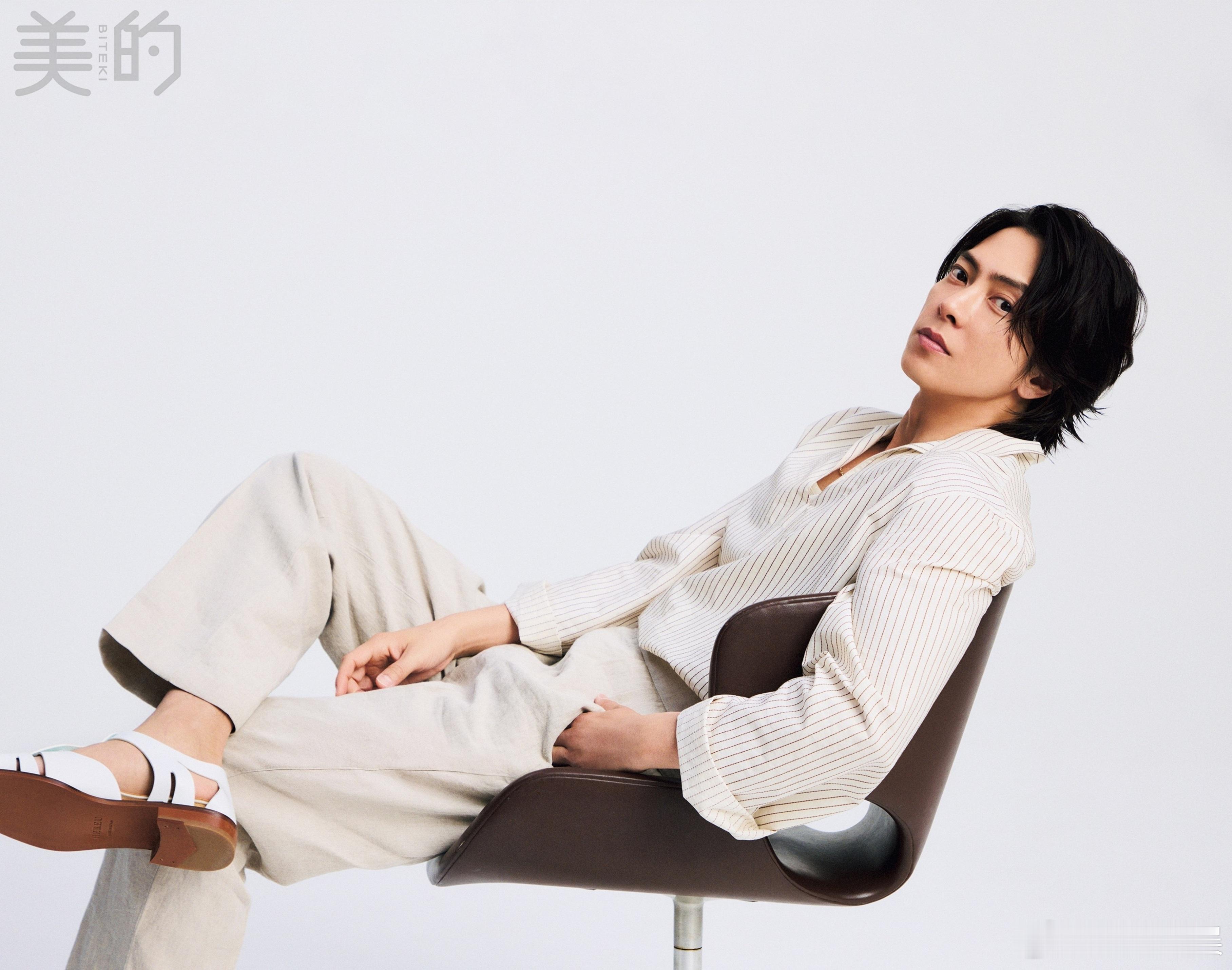 山下智久 将登上杂志《美的》6月号SPECIAL EDITION的封面。 