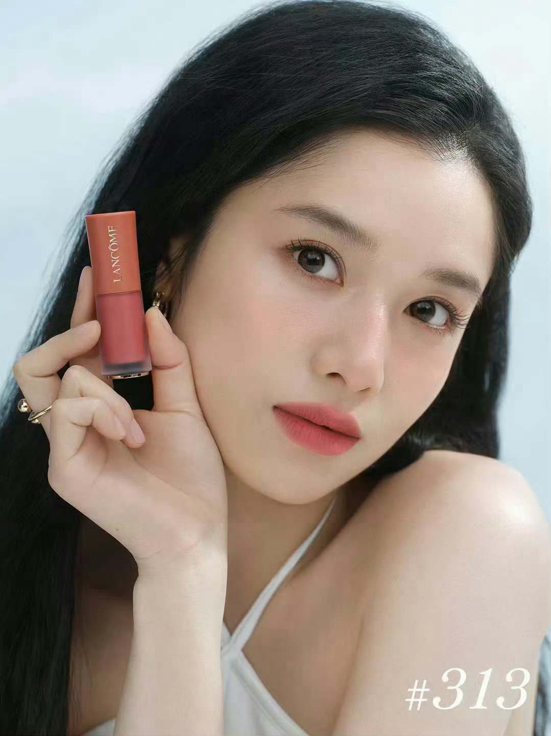 张婧仪 一张比一张盯 