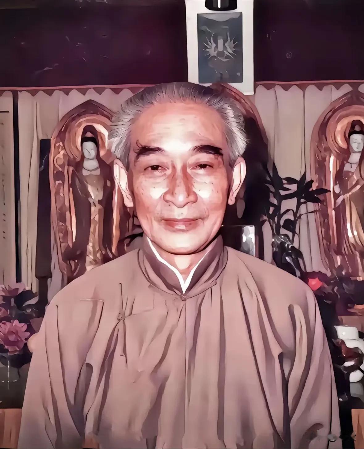 南怀瑾大师说：
人老了，不在于运动，不在于喝水，不用戒烟戒酒，只有4点：
第一、