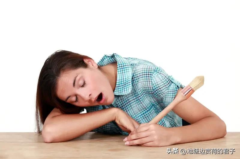 带着饥饿感入睡真能变瘦吗 带着饥饿感入睡真能变瘦吗？答案是不一定。饥饿时身体会消