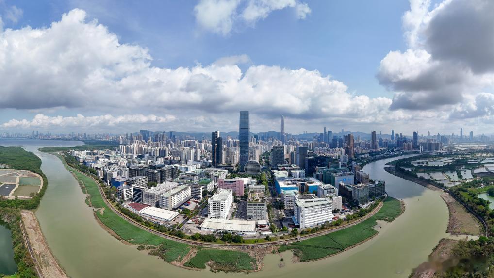 十五运会深圳赛区 《赴一场星辰大海之约——总导演揭秘十五运会闭幕式》      