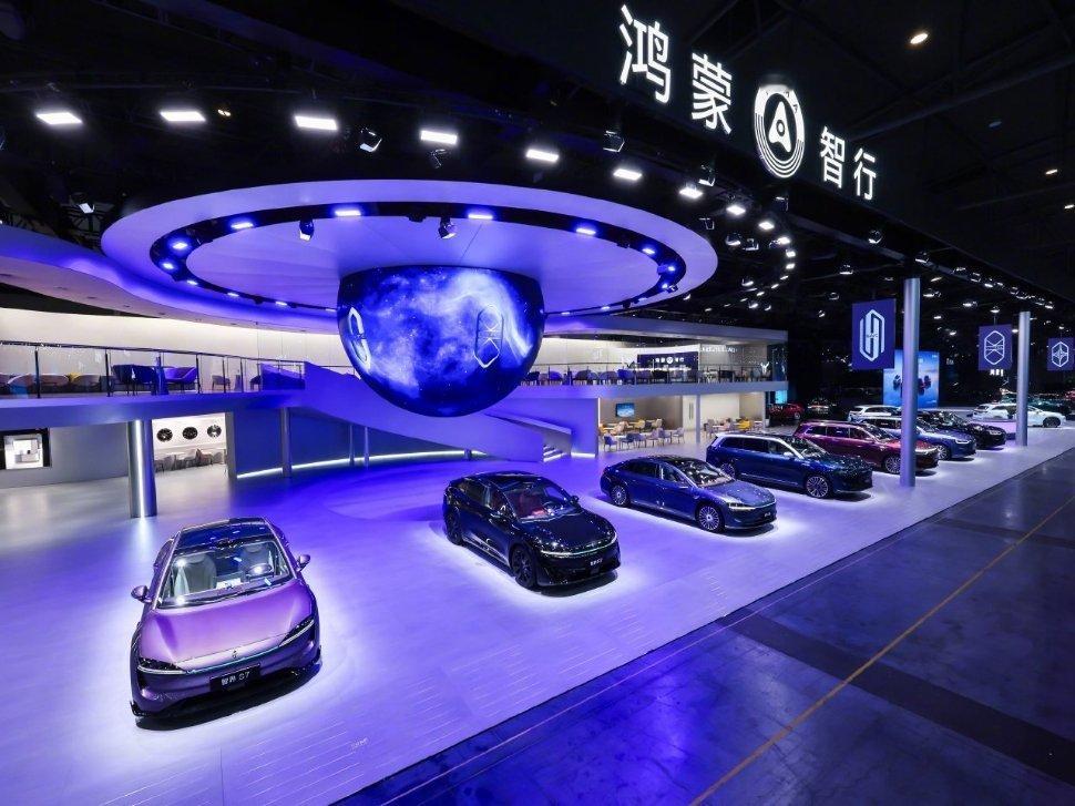 2025成都车展 鸿蒙智行这次亮相的阵容，覆盖面非常广：冲量“神车”：20万级的