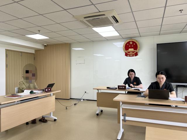 买车位后反悔，称车位归全体业主，松江法院：驳回
