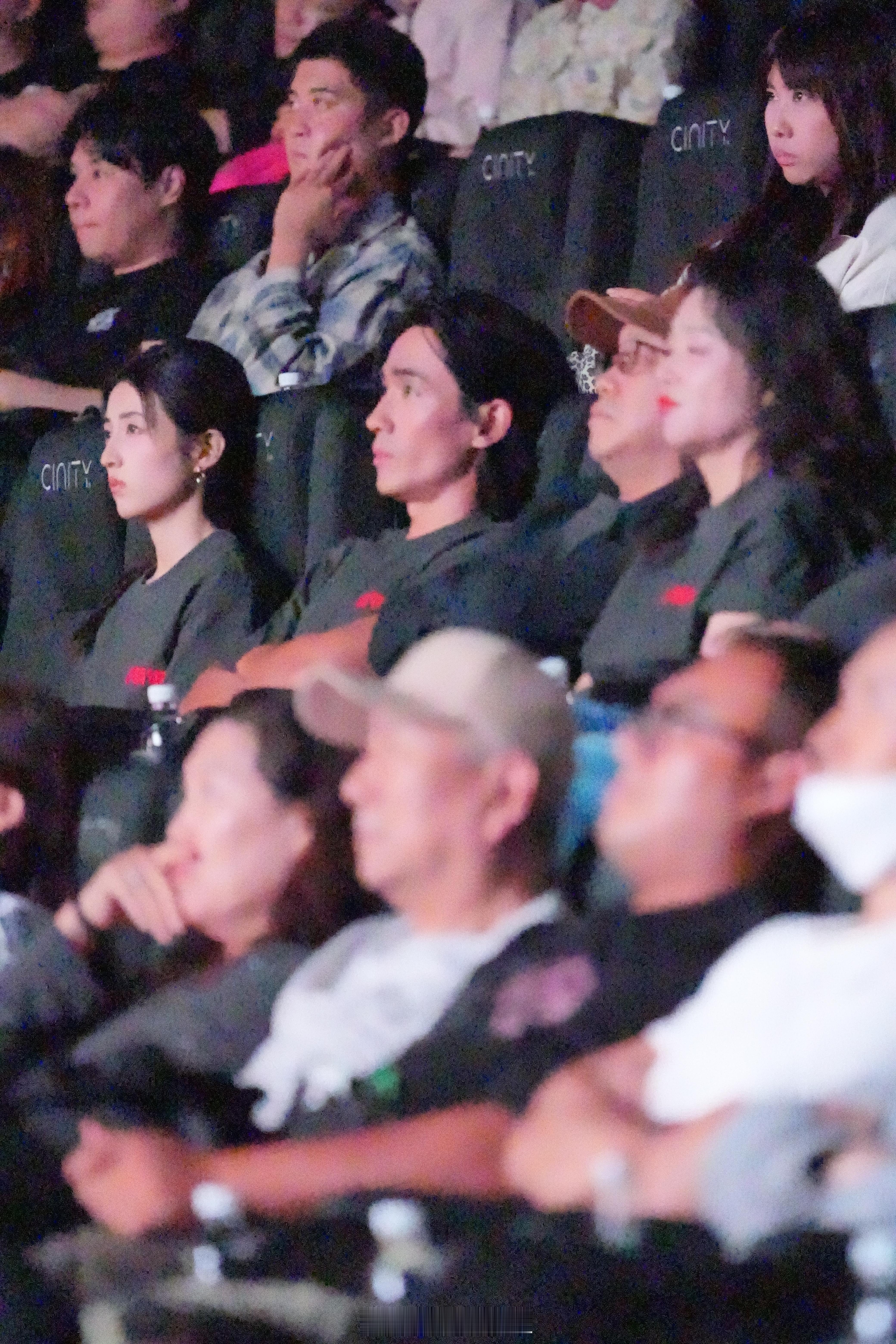 #朱一龙樊振东首映同框##朱一龙樊振东首映礼同框# 特别期待的画面 ​​​