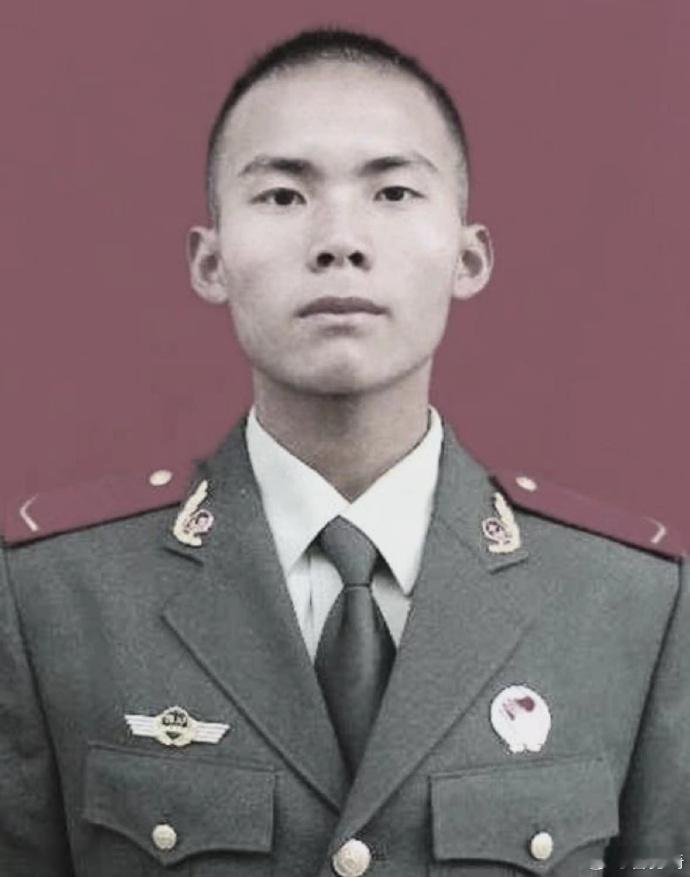 武警战士刘先东，于2011年9月11日,为救一名轻生妇女，不幸被江水冲走，壮烈牺