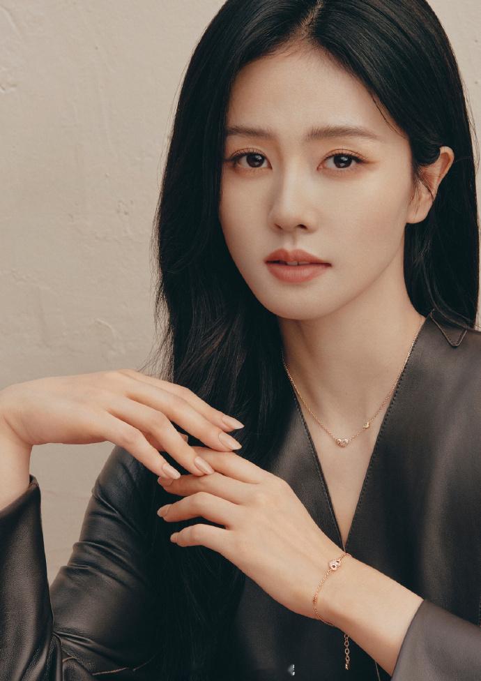 白鹿摄影许闯许闯拍的白鹿实力派摄影师与女星的梦幻联动，定格的不只是颜值，更是独特