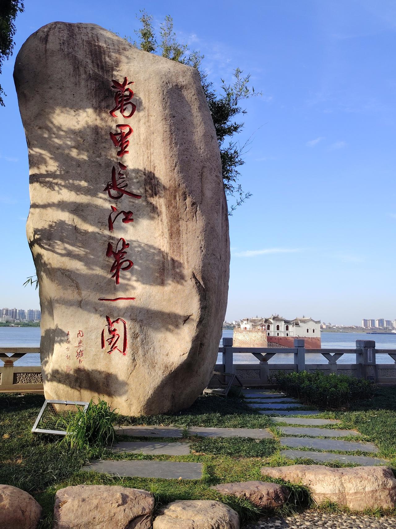 神奇的观音阁700年来洪水冲不垮，位于湖北省鄂州市长江段的观音阁藏着古人的建筑的