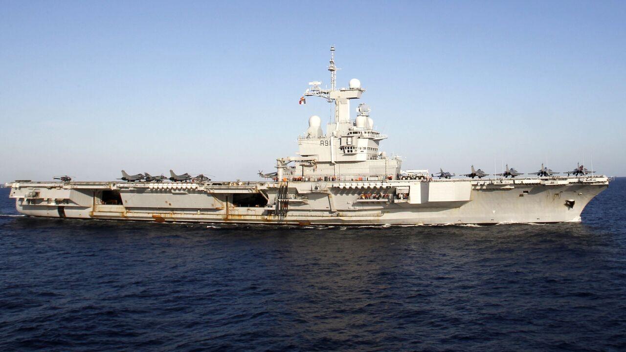 法国率先跳出来了，马克龙下令派遣“戴高乐”号航母前往地中海！

据法国BFMTV