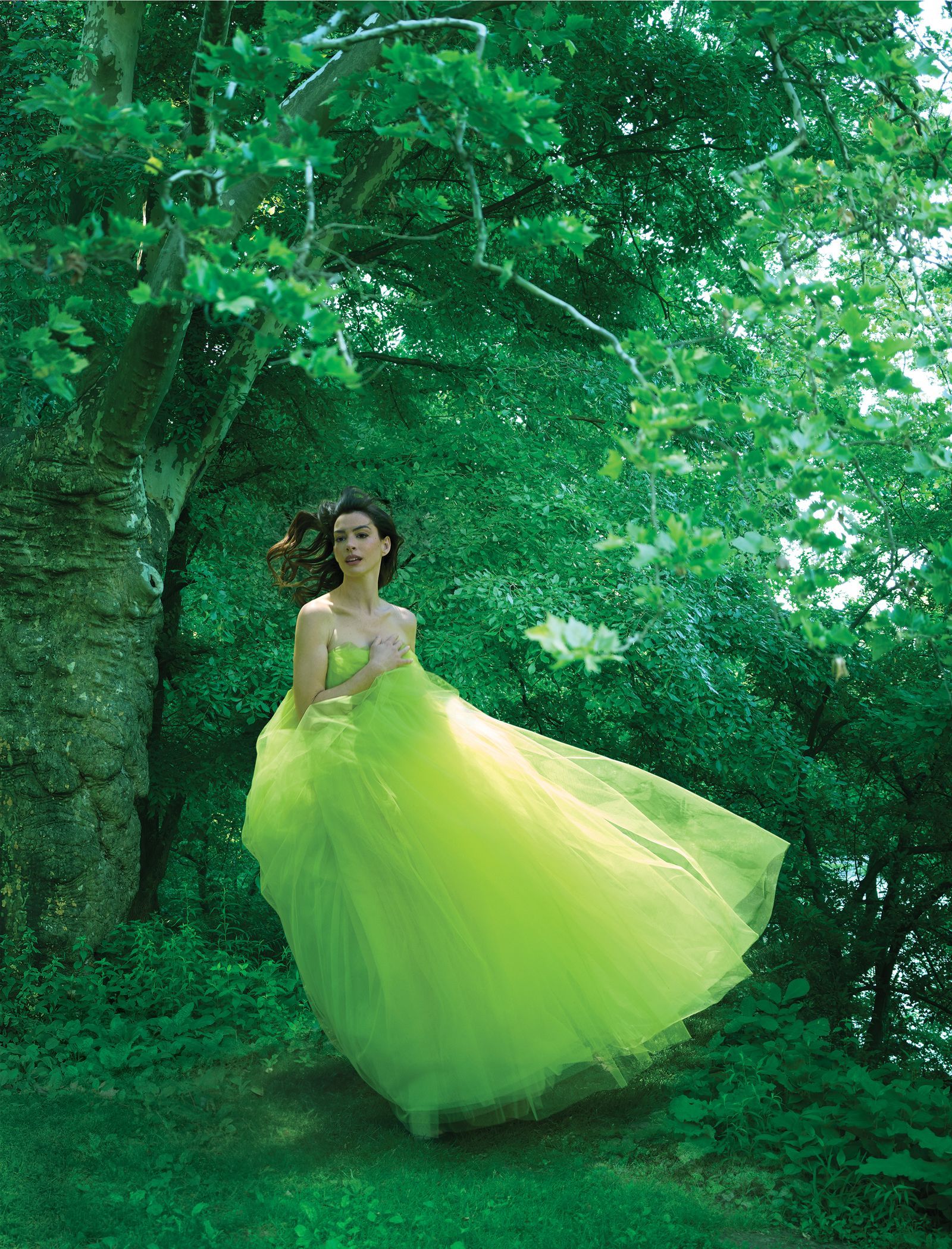 Anne Hathaway   ×   VOGUE US August 2025