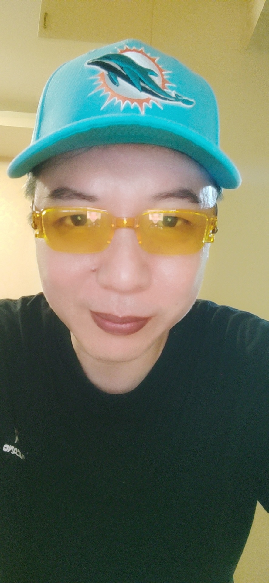 现在的外贸公司做的帽子质量好又好看又好看，23元，比那些运动品牌的帽子好看多了。