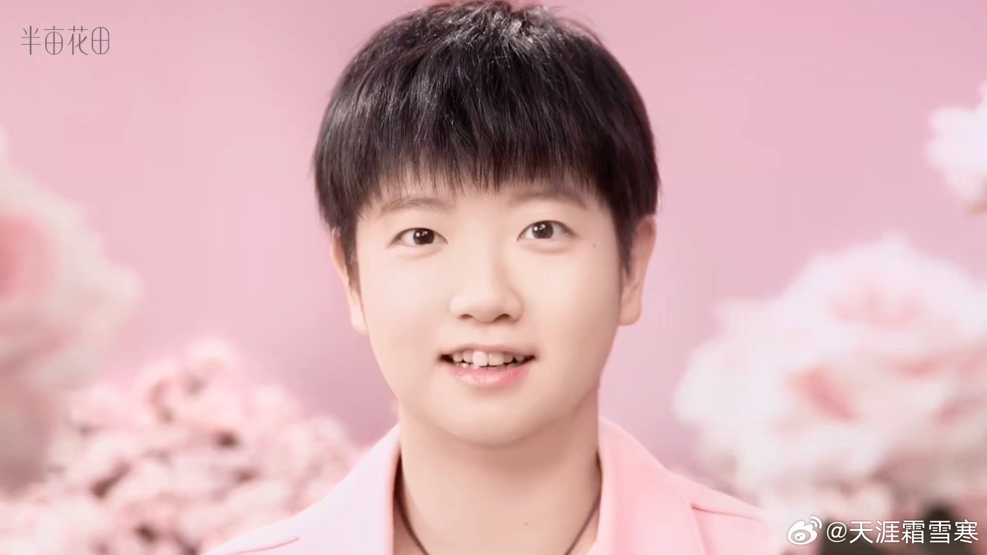 孙颖莎可爱到蓬出屏幕赛场上那个头发蓬蓬、眼神坚定的姑娘，又来了！孙颖莎可爱到蓬出