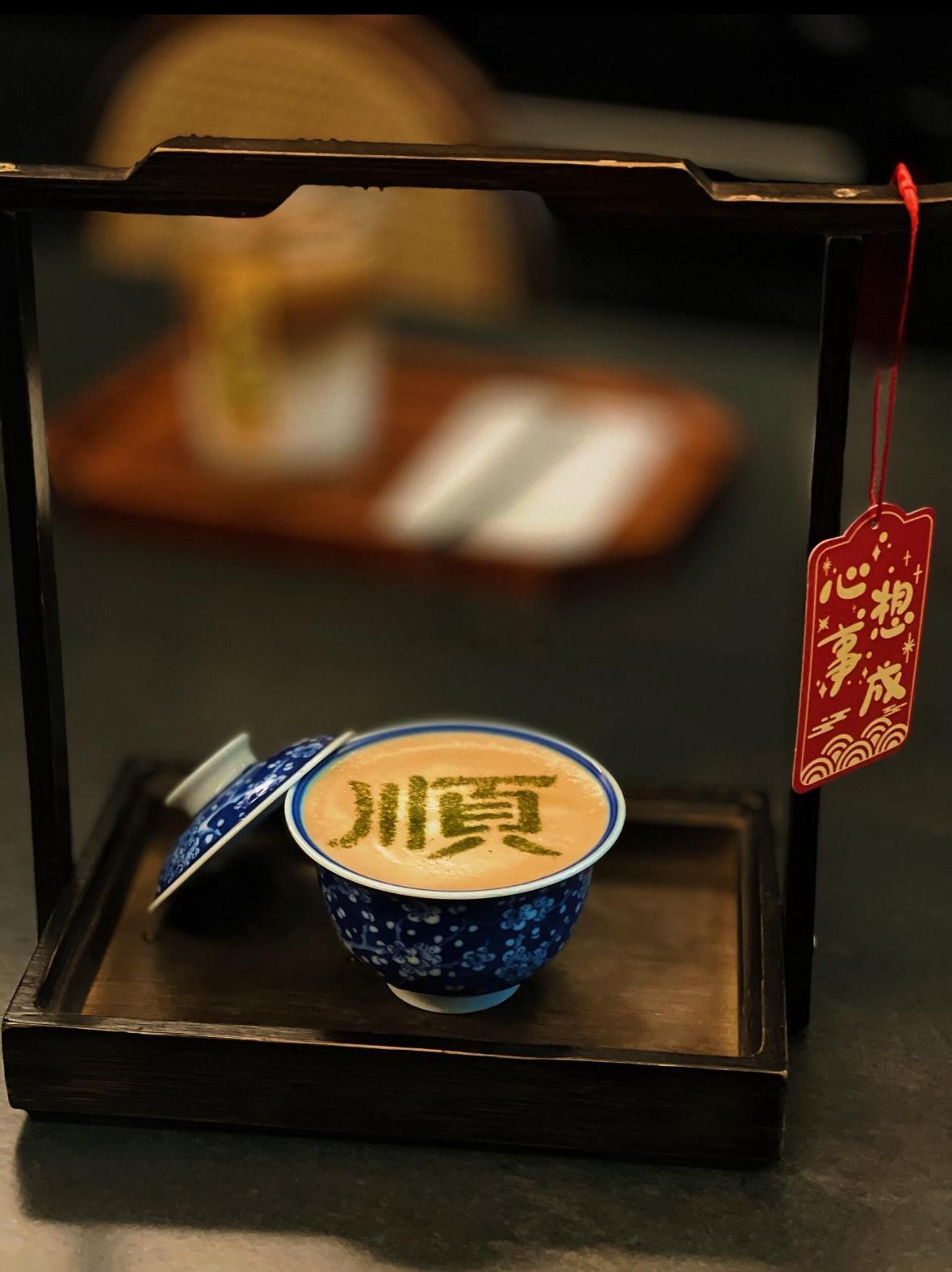 今天日柱为己未，未为土库，己为阴土。适合沉淀、复盘、做计划，不适合冲动决策。有位