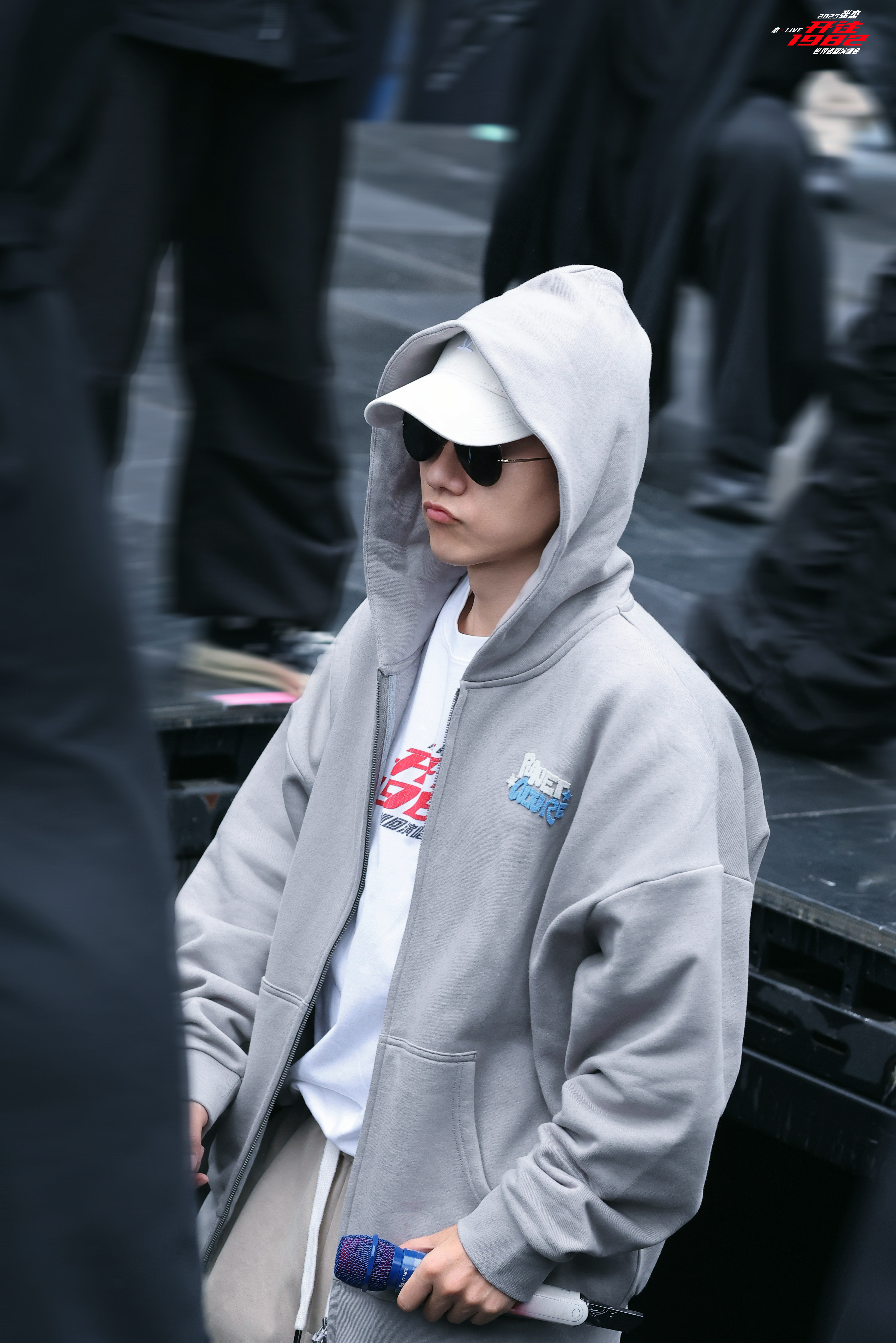 好多衣服好多颜色好多款式好多种类不出则已一出惊人 ​​​