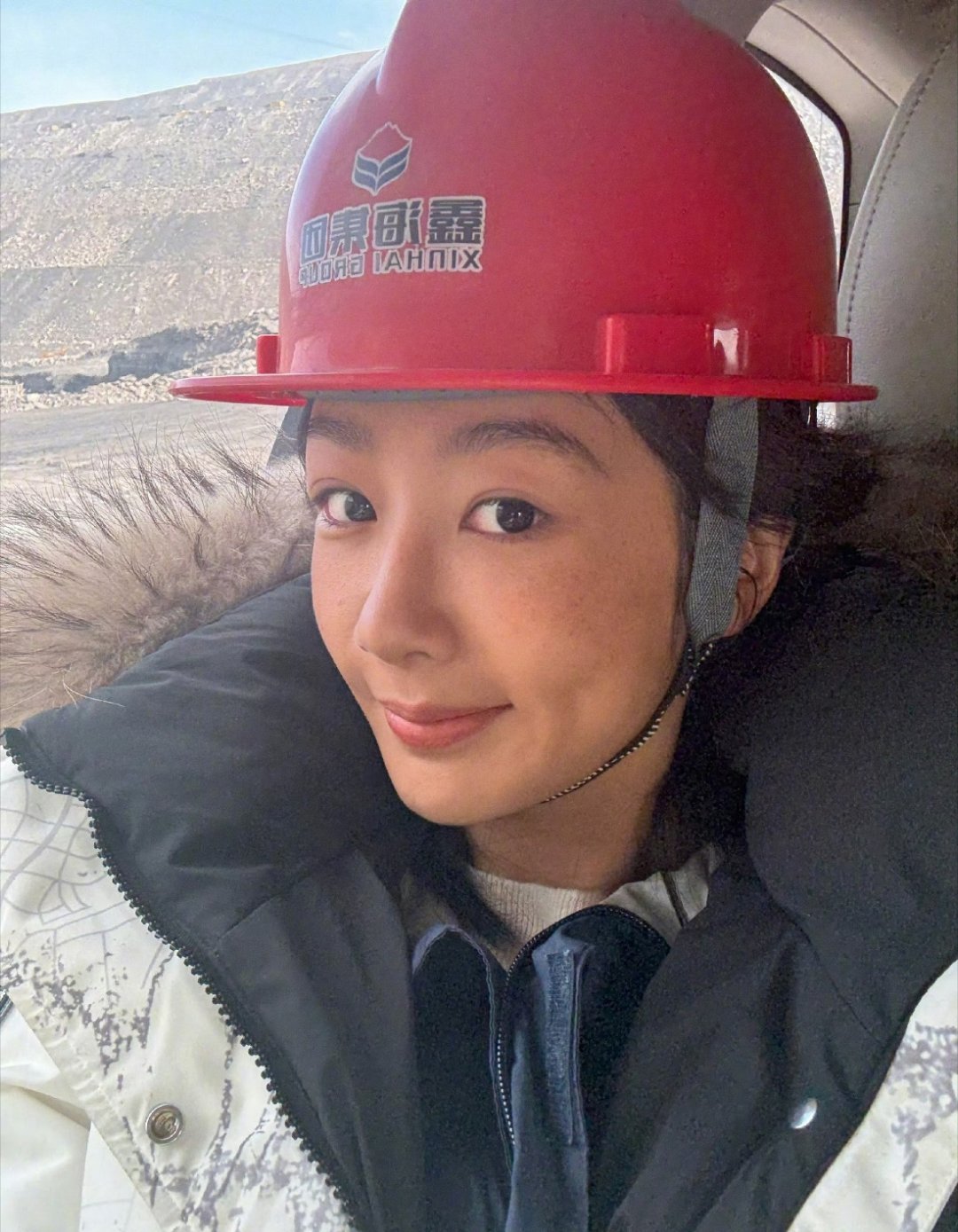 小白菊生日快乐😊，陪着杨紫一起奔赴前路！ 