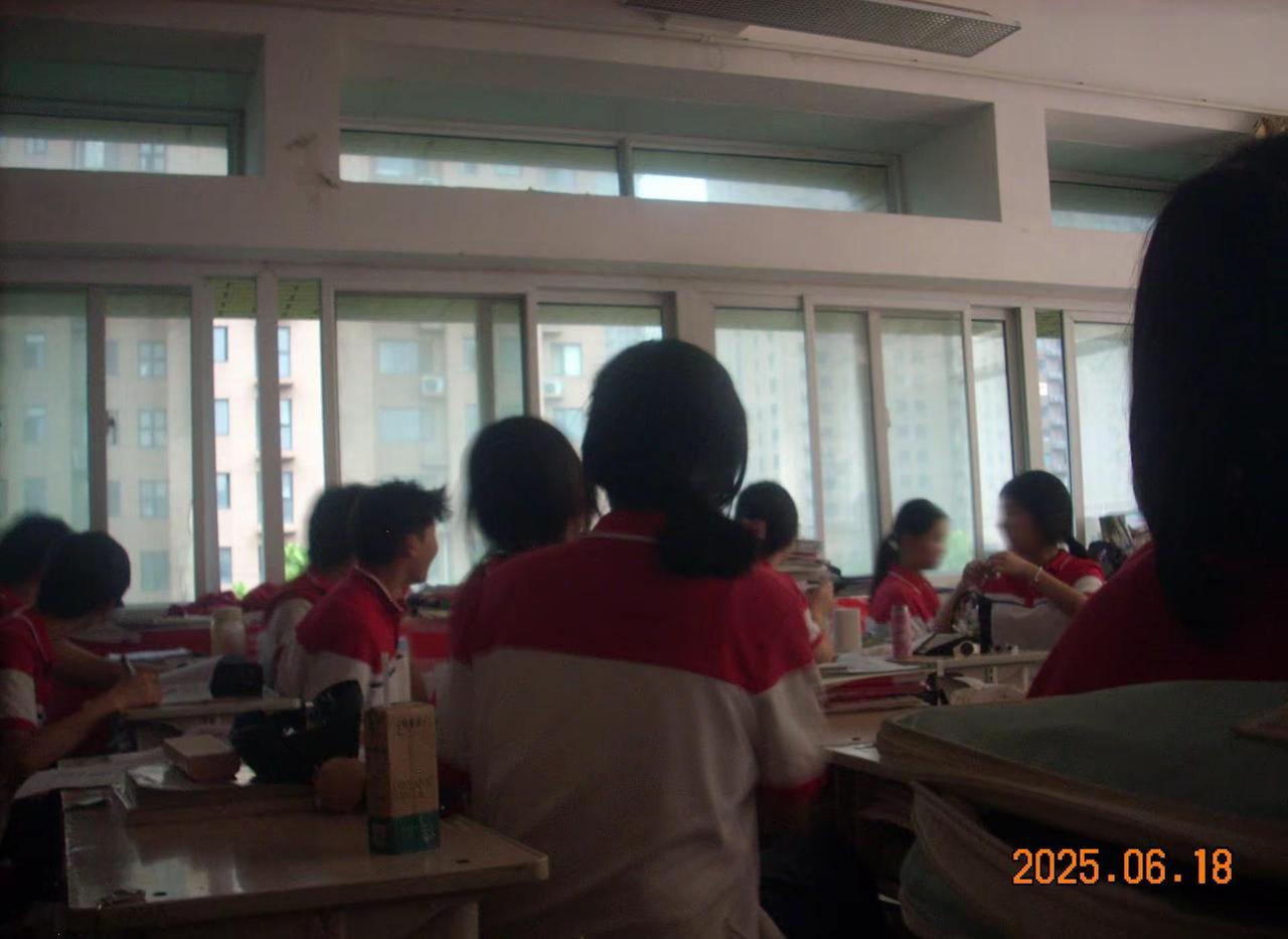 时间太恐怖了 竟然能让人忘记痛苦。初三